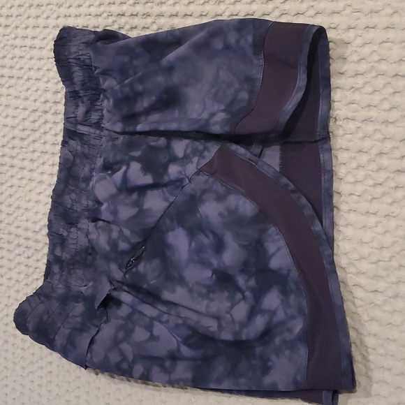 Athleta Run Shorts Size XXS (40) - Picture 3 of 4